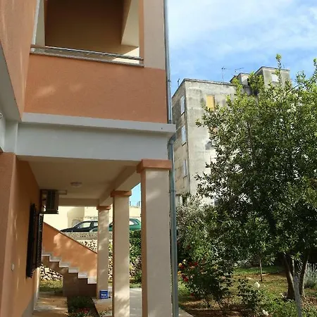 Edita Apartment *